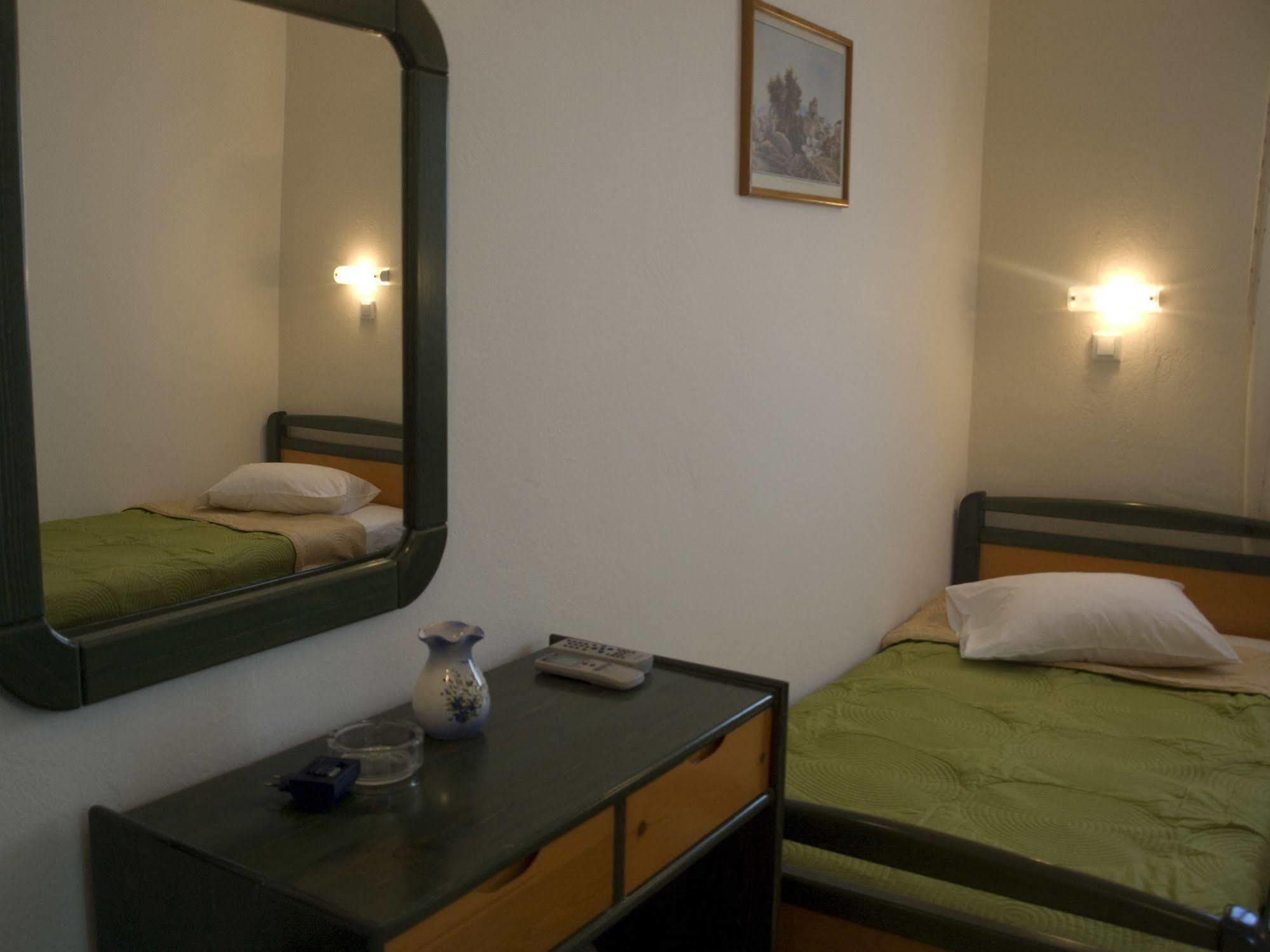 Galaxy Hotel 마일로포타스 외부 사진